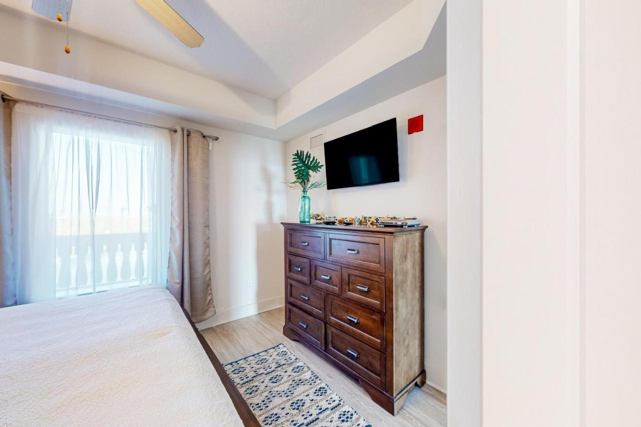 Apartment Calypso 1010 Tower 3 *